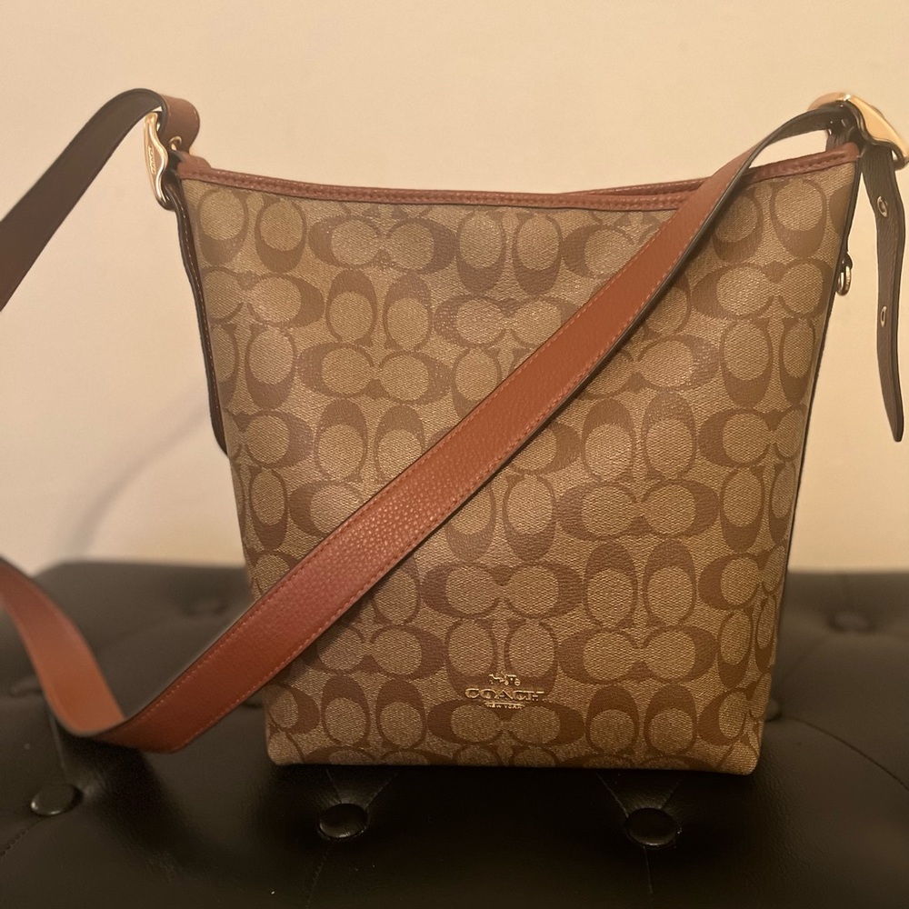 coach val duffel